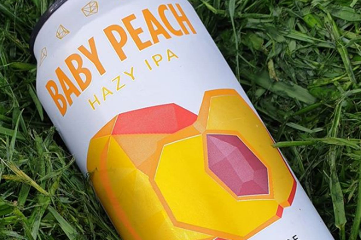 Baby Peach Hazy IPA Review by @justbeercos